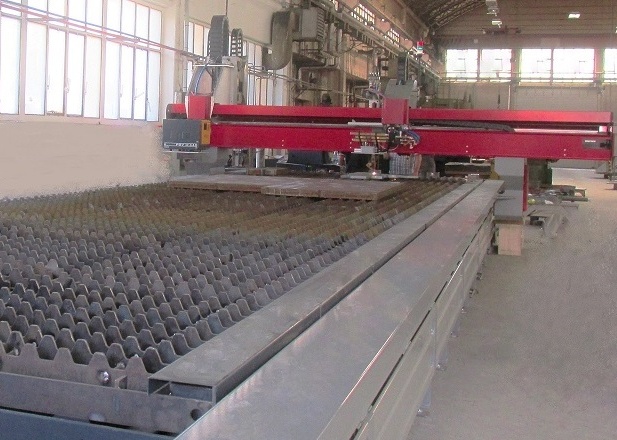Dust collector for plasma